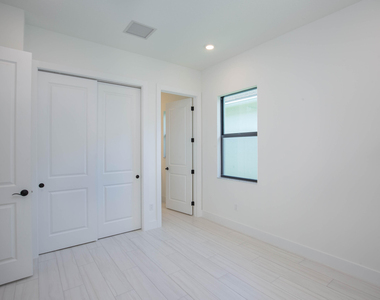 5576 Captiva Lane - Photo Thumbnail 77