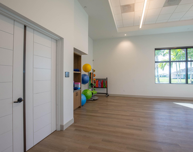 5576 Captiva Lane - Photo Thumbnail 38