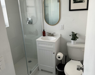 2100 Ne 33rd Avenue - Photo Thumbnail 1