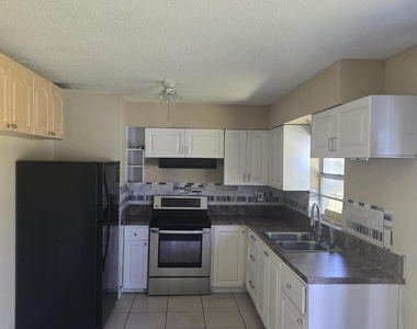 3751 Nw 36th Street - Photo Thumbnail 11