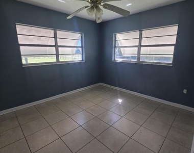 3751 Nw 36th Street - Photo Thumbnail 7