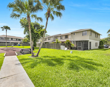 10723 Nw 10th Street - Photo Thumbnail 15