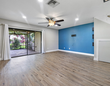 10723 Nw 10th Street - Photo Thumbnail 3