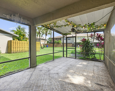 10723 Nw 10th Street - Photo Thumbnail 11