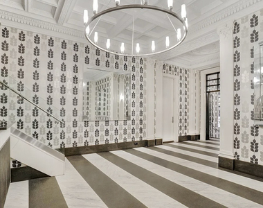 200 West 58th Street - Photo Thumbnail 5