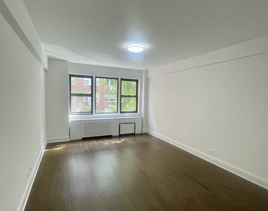 20 Beekman Place, 3F - Photo Thumbnail 8