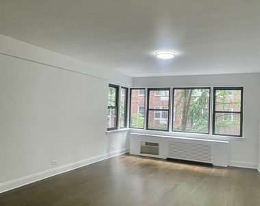 20 Beekman Place, 3F - Photo Thumbnail 1