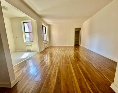 74th Street and 35th Avenue - Photo Thumbnail 1