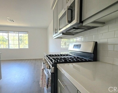 8141 Garden Park Street - Photo Thumbnail 6