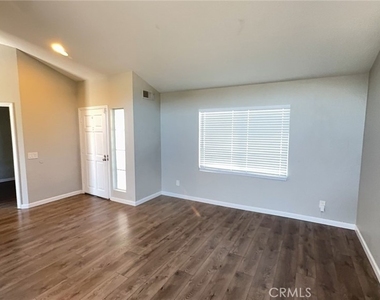 28870 Somme Court - Photo Thumbnail 5