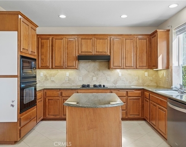 20600 Vercelli Way - Photo Thumbnail 7