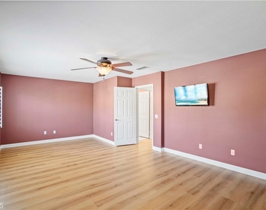 20600 Vercelli Way - Photo Thumbnail 36