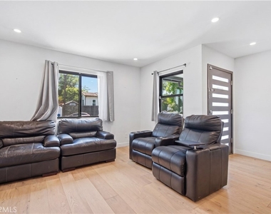 17713 Bullock St - Photo Thumbnail 6
