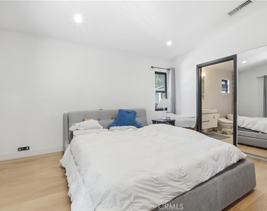 17713 Bullock St - Photo Thumbnail 26