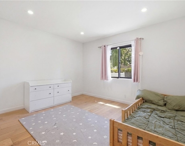 17713 Bullock St - Photo Thumbnail 31