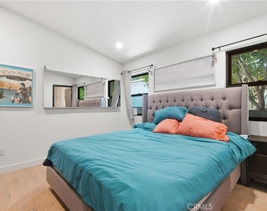 17713 Bullock St - Photo Thumbnail 22