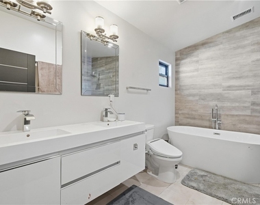 17713 Bullock St - Photo Thumbnail 24
