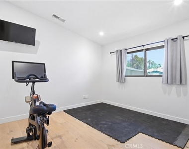 17713 Bullock St - Photo Thumbnail 19