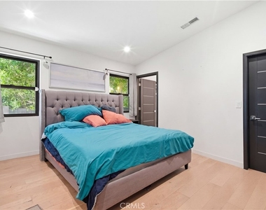 17713 Bullock St - Photo Thumbnail 21