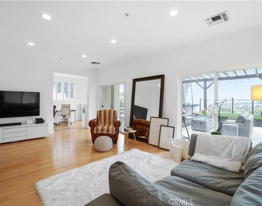 21545 Arcos - Photo Thumbnail 25