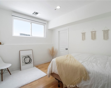 21545 Arcos - Photo Thumbnail 27