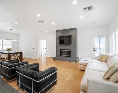 21545 Arcos - Photo Thumbnail 1