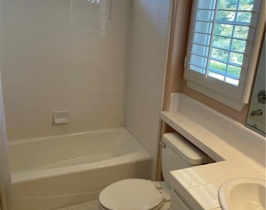 11736 Mariposa Bay Lane - Photo Thumbnail 13
