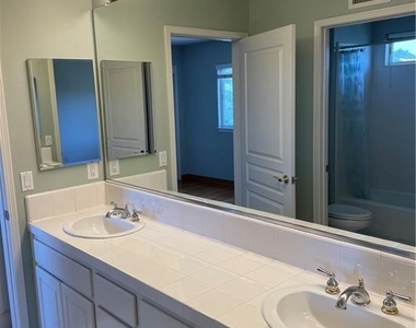 11736 Mariposa Bay Lane - Photo Thumbnail 12