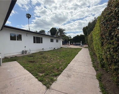 5855 Shirley Avenue - Photo Thumbnail 22