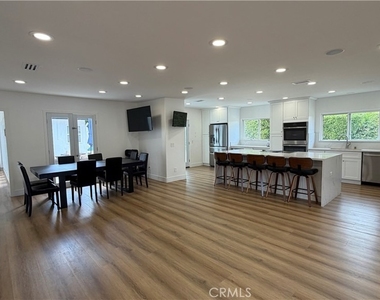 5855 Shirley Avenue - Photo Thumbnail 1