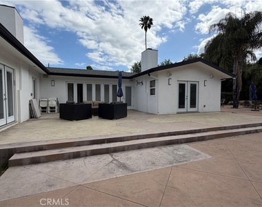 5855 Shirley Avenue - Photo Thumbnail 24
