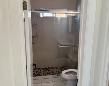 714 Ocean Park Boulevard - Photo Thumbnail 5