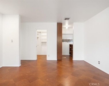 3946 Alta Mesa Drive - Photo Thumbnail 22
