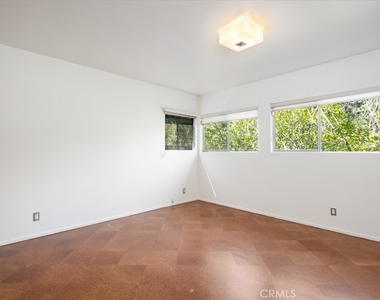 3946 Alta Mesa Drive - Photo Thumbnail 20