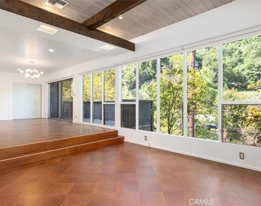 3946 Alta Mesa Drive - Photo Thumbnail 6
