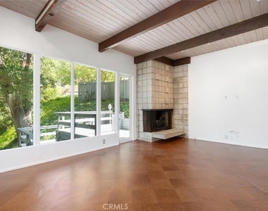 3946 Alta Mesa Drive - Photo Thumbnail 2