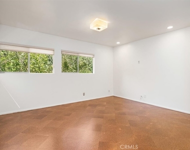 3946 Alta Mesa Drive - Photo Thumbnail 21