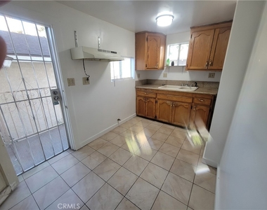 2047 Cambridge Street - Photo Thumbnail 8