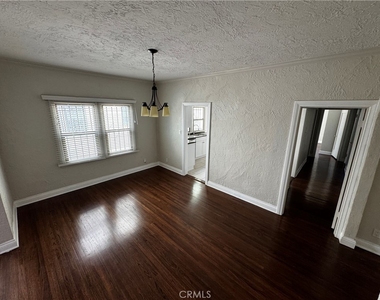 336 N Stanley Avenue - Photo Thumbnail 4