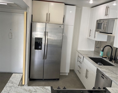 10501 Wilshire Boulevard - Photo Thumbnail 15