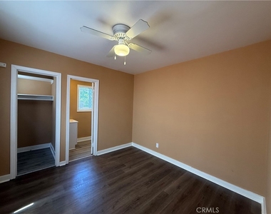 1036 W 15th - Photo Thumbnail 6