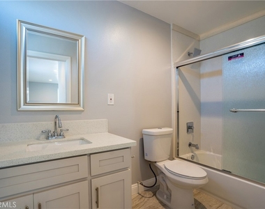 2125 S West View - Photo Thumbnail 4