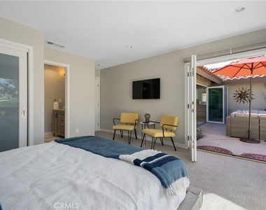 8780 Warwick - Photo Thumbnail 25