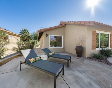 8780 Warwick - Photo Thumbnail 9