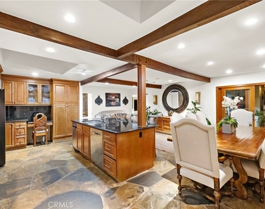 4621 Wayne - Photo Thumbnail 8