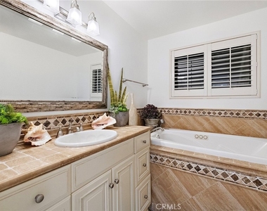 4621 Wayne - Photo Thumbnail 13