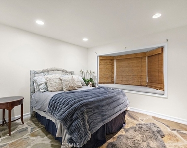 4621 Wayne - Photo Thumbnail 12
