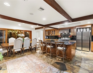 4621 Wayne - Photo Thumbnail 7