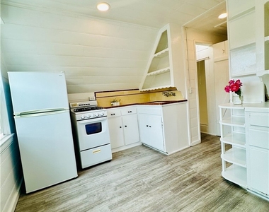 24263 Los Codona Avenue - Photo Thumbnail 10