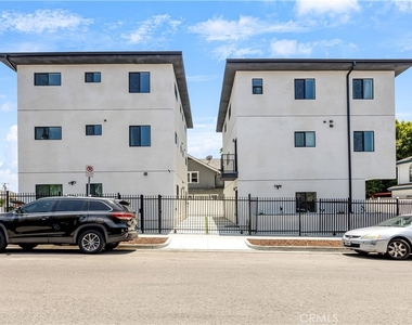 443 N Harvard Boulevard - Photo Thumbnail 25